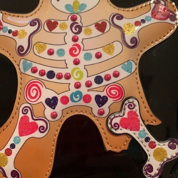 Betsey Johnson Kitsch Sugar Skull Ginger Bread Man Crossbody Handbag Shiny - Picture 8 of 16